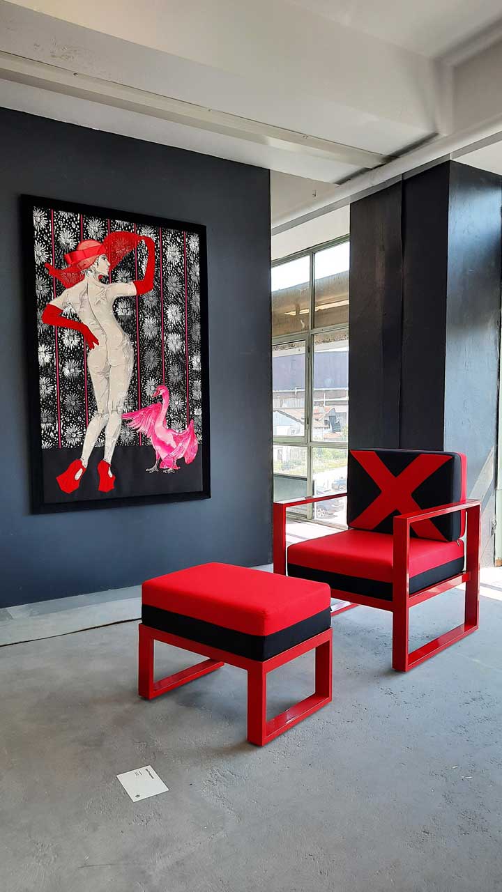 X Armchair Fotelja X Armchair Red Igora Prodanovića izložena na 55. Zagrebačkom salonu